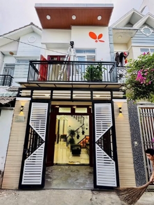 Bán nhà tặng lại toàn bộ nội thất về ở ngay